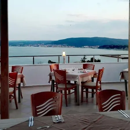Отель Vemara Club -