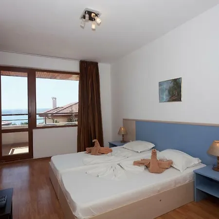 Hotel Vemara Club And - Free Parking And Free Access 3*