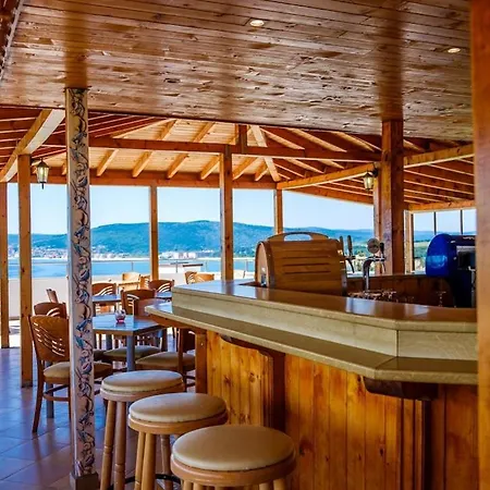 Vemara Club And - Free Parking And Free Access 3* Byala (Varna)